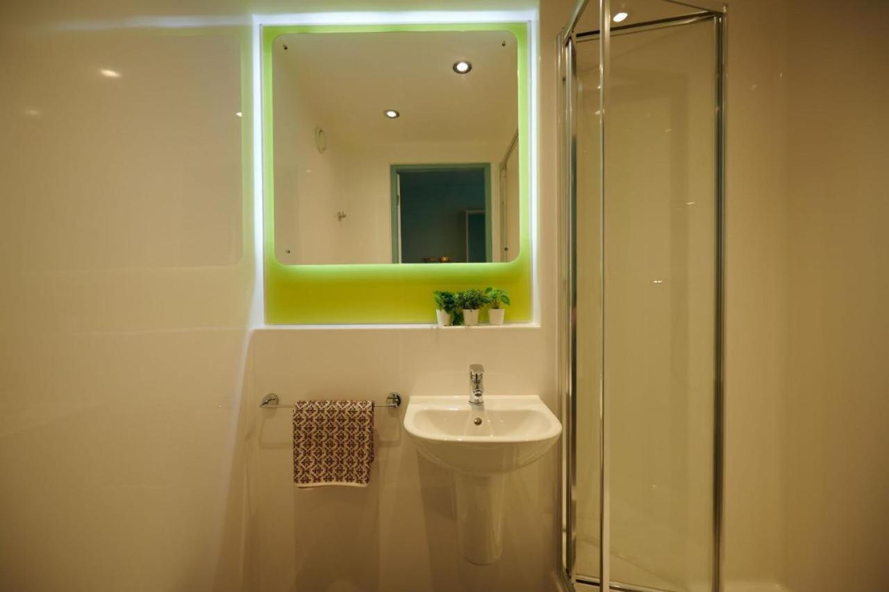 Modern Single En-suite Bedrooms In 5 Bedroom Apartments, City Centre - Dorset Point